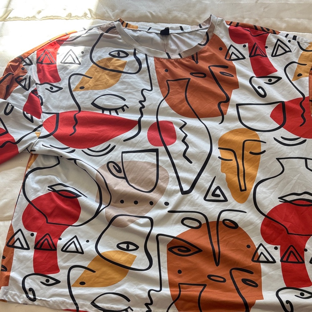 Abstract Face Print T-Shirt